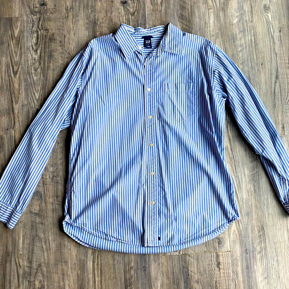 Men’s Gap long sleeve button down